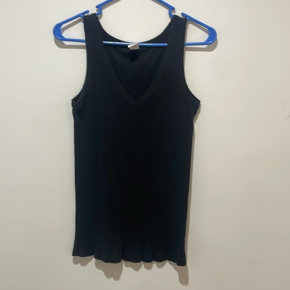 kate quinn Tops - Kate Quinn Mama wide rib v neck tank